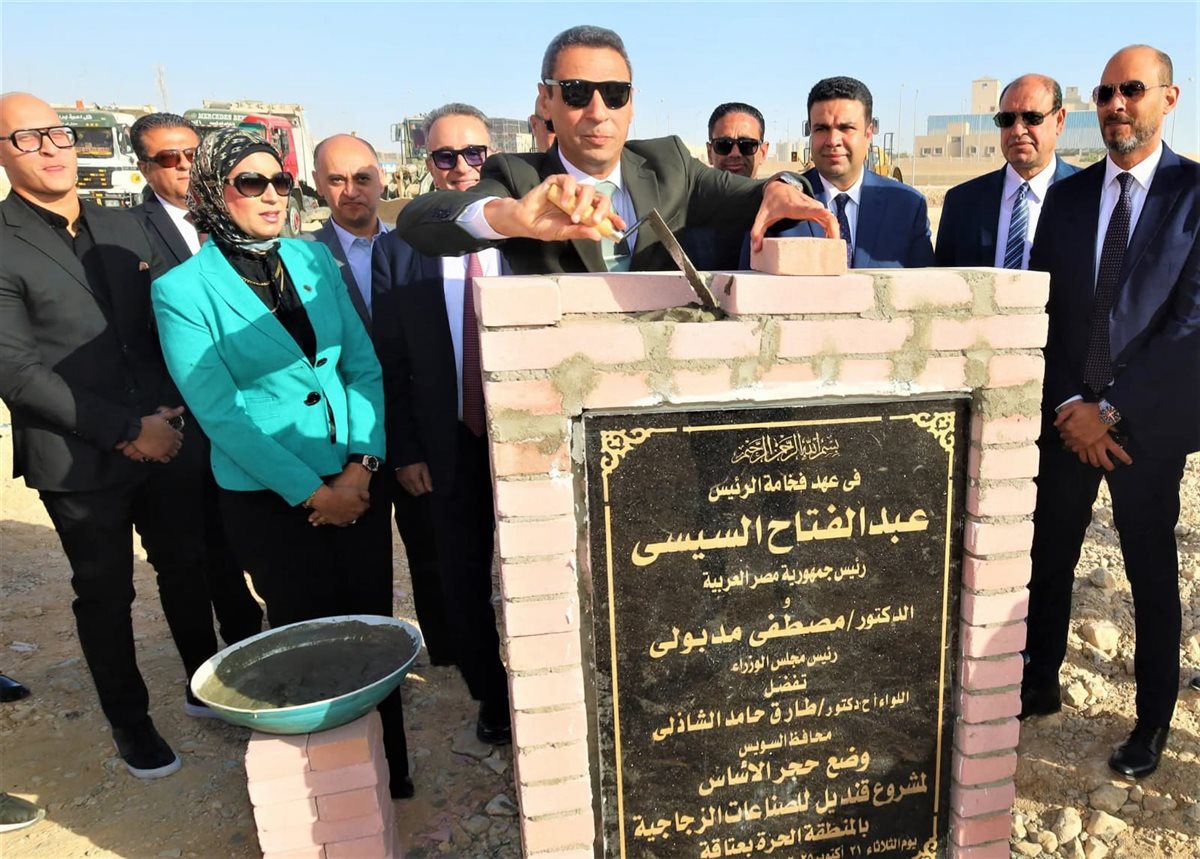 محافظ السويس