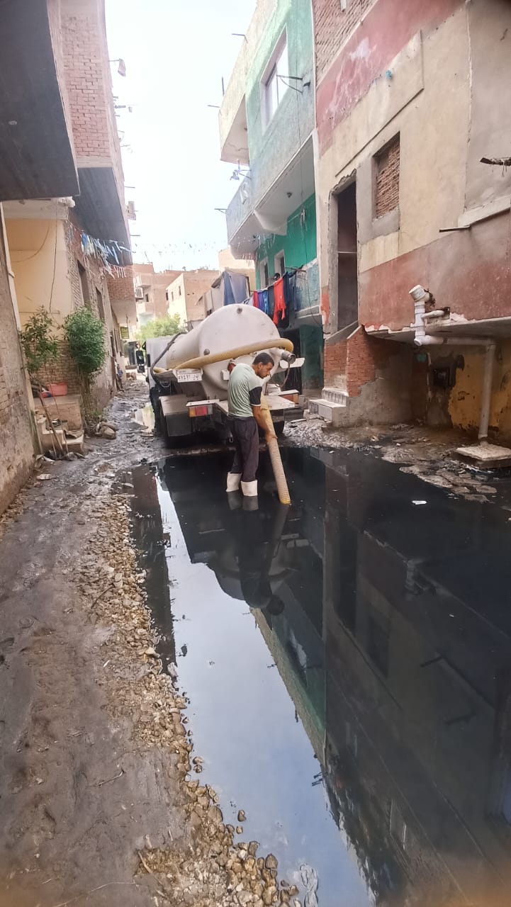 &nbsp;أعمال النظافة وشفط المياه من قرى المنوات&nbsp;