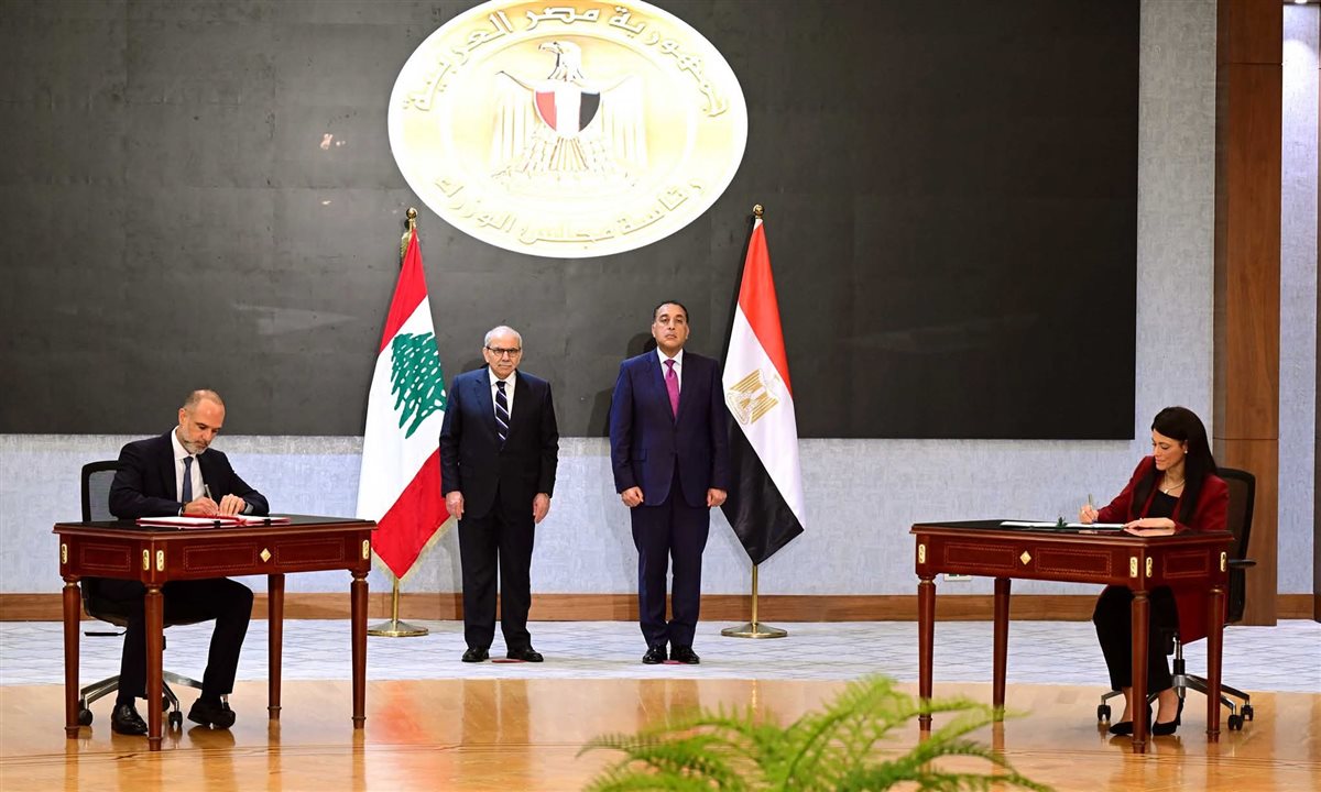 رئيس الوزراء ونظيره اللبناني