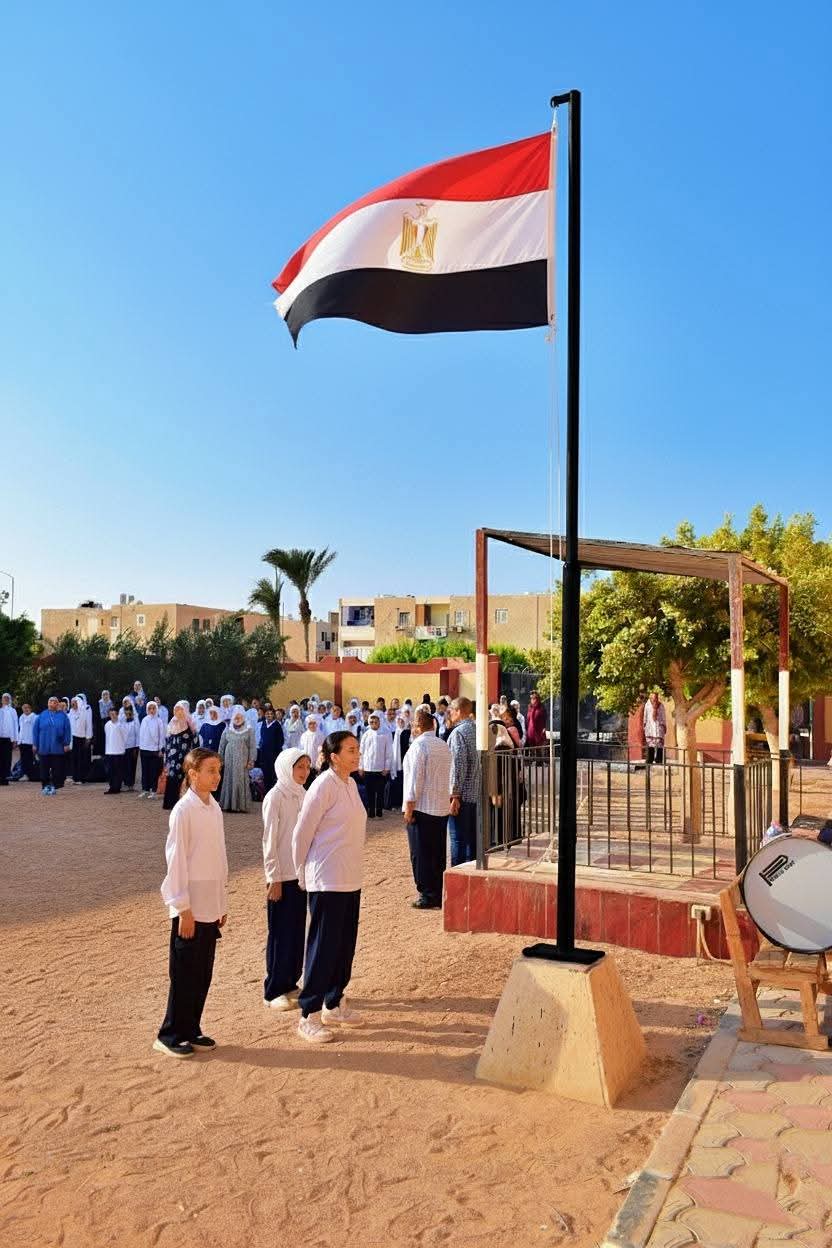 عادل عتلم يكرم الطالبة جني محمد&nbsp;