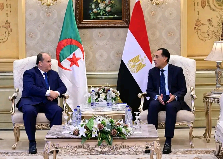رئيس مجلس الوزراء الدكتور مصطفي مدبولي ووزير الجمهورية الجزائرية&nbsp;