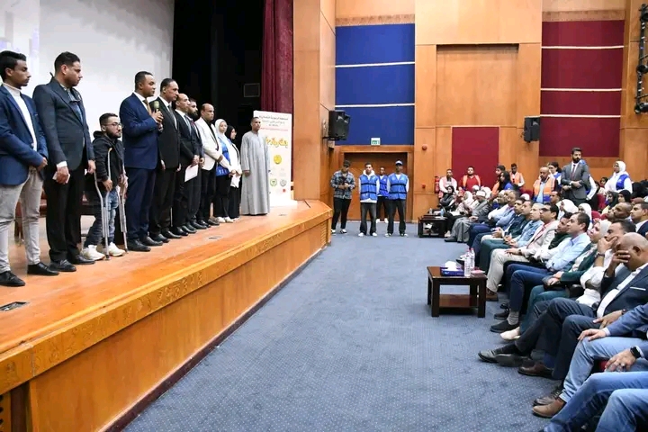 وزير الشباب والرياضة&nbsp;