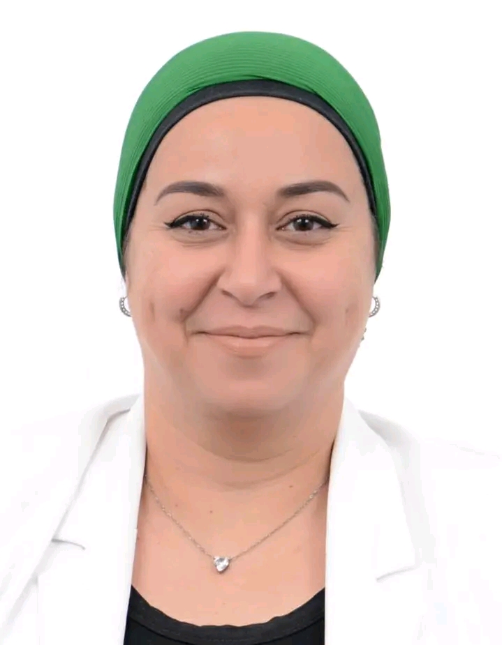 الأستاذة سوزان مصطفى