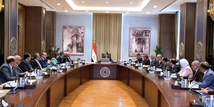 رئيس مجلس الوزراء الدكتور مصطفي مدبولي يُتابع إجراءات منع تهريب السلع والبضائع في مختلف المنافذ