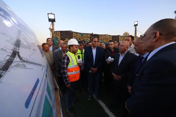 وزير الصناعة والنقل