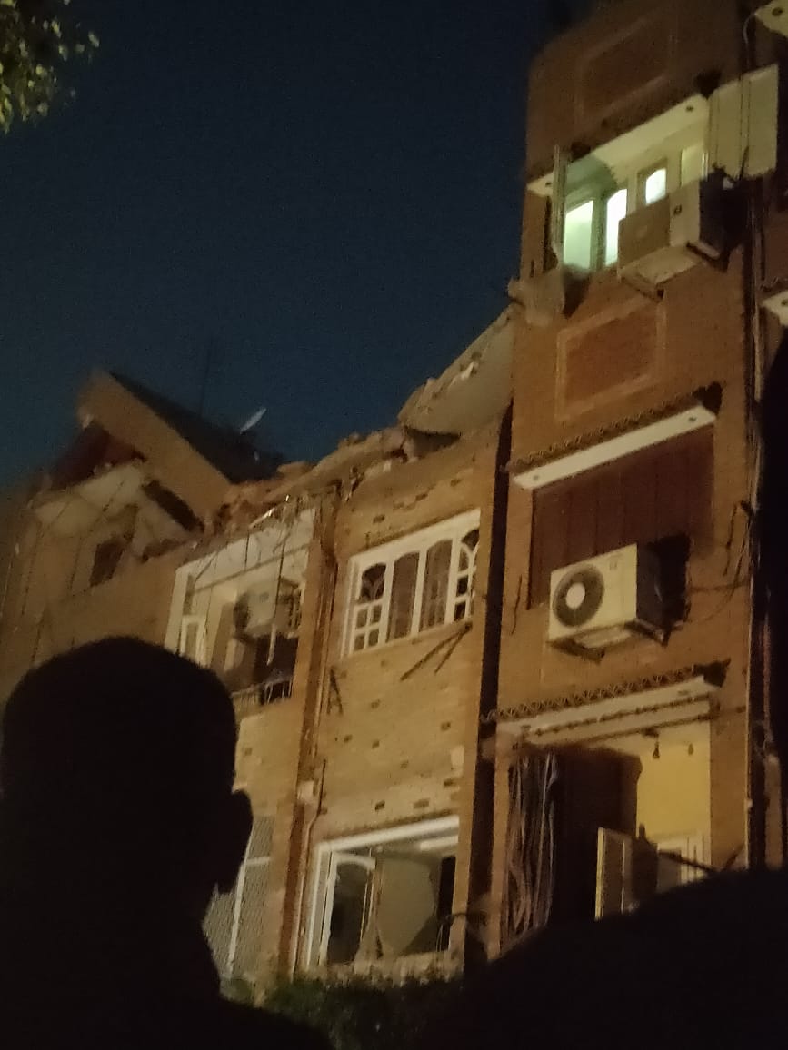 انفجار إسطوانة غاز وراء انهيار عقار بإمبابة بجوار مطعم كبدة البرنس