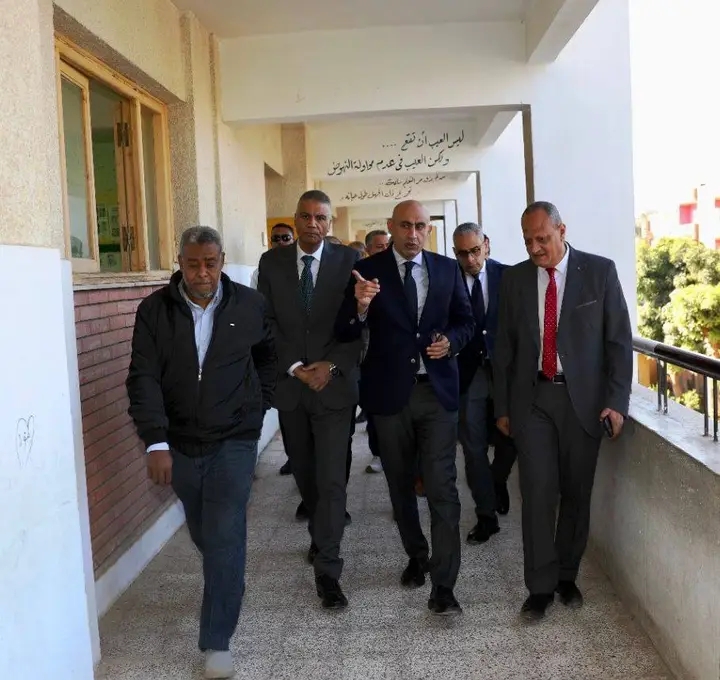 وزير التربية والتعليم ومحافظ أسوان يتفقدان ٦ مدارس بإدارة إدفو التعليمية لمتابعة انتظام العملية التعليمية