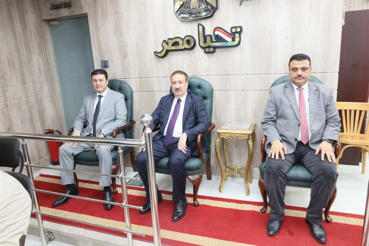 محافظ المنوفية يتابع انطلاق جولة الإعادة لانتخابات مجلس النواب في يومها الأول ويؤكد انتظام فتح جميع اللجان