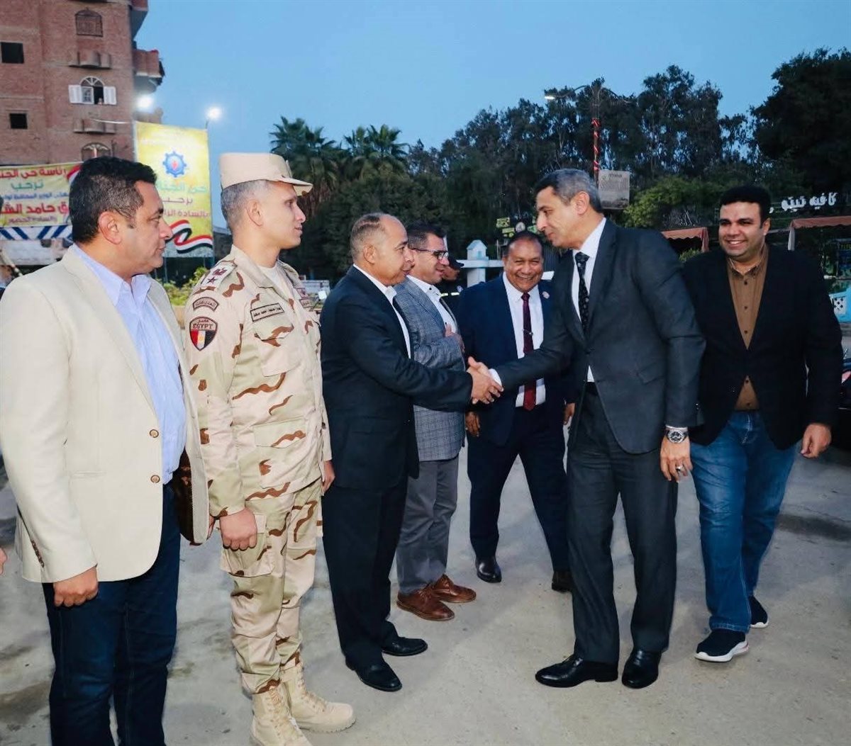 محافظ السويس يفتتح ميدان أحمد حلمي بالجناين بعد تطويره
