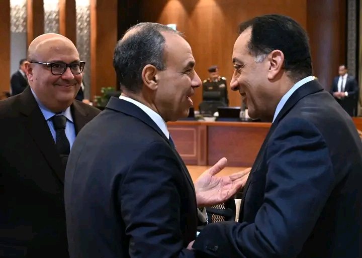 رئيس الوزراء يترأس الاجتماع الأسبوعي للحكومة