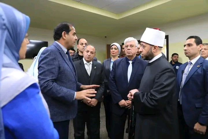 &nbsp;وزيرا التعليم العالي والأوقاف ومحافظ بورسعيد ورئيس الجامعة يفتتحون مستشفى جامعة بورسعيد بتكلفة مليار جنيه