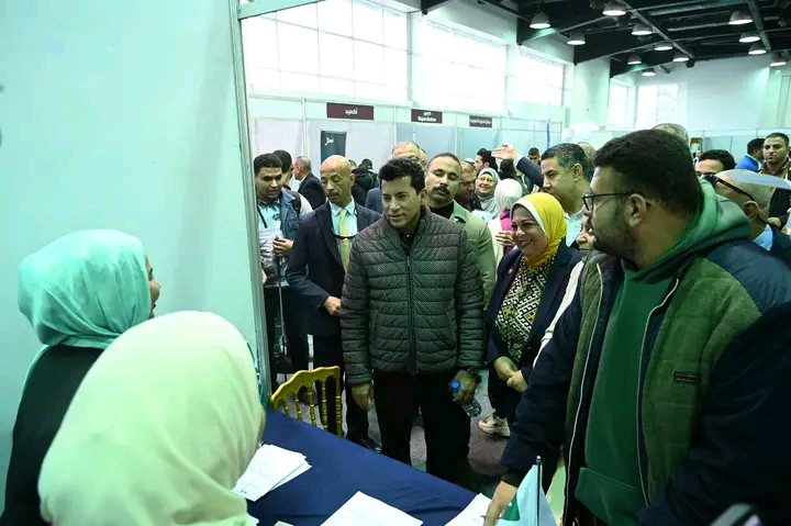 وزير الشباب والرياضة يشهد ملتقى توظيف مصر لذوي الهمم بمركز التنمية الشبابية بالجزيرة