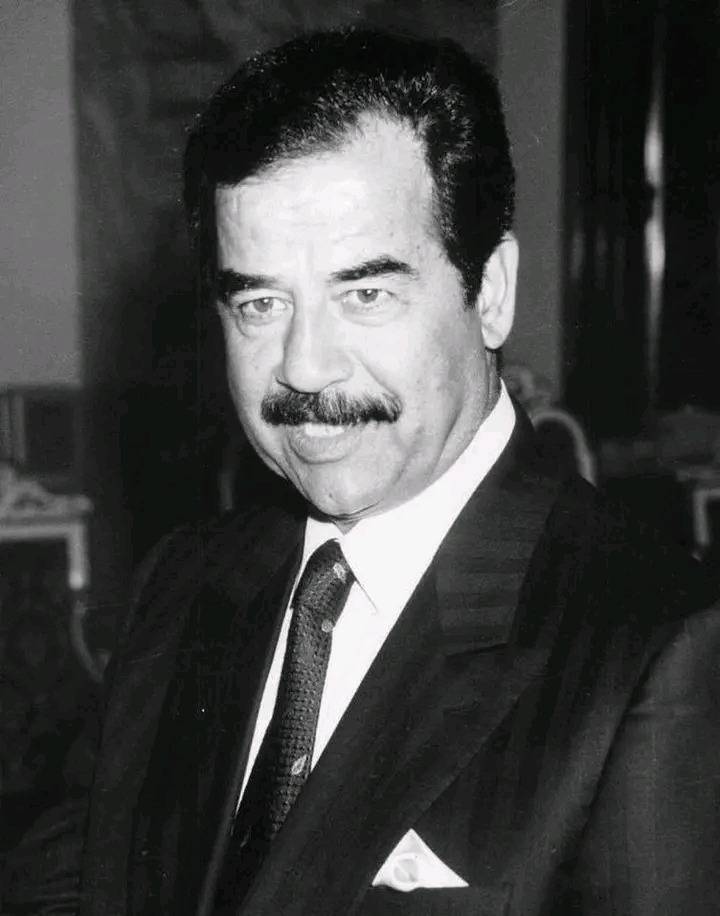 الرئيس العراقي السابق صدام حسين