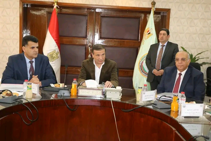 وزير الزراعة يترأس اجتماع مجلس إدارة 