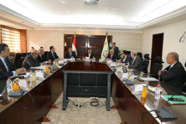 وزير الزراعة يترأس اجتماع مجلس إدارة 
