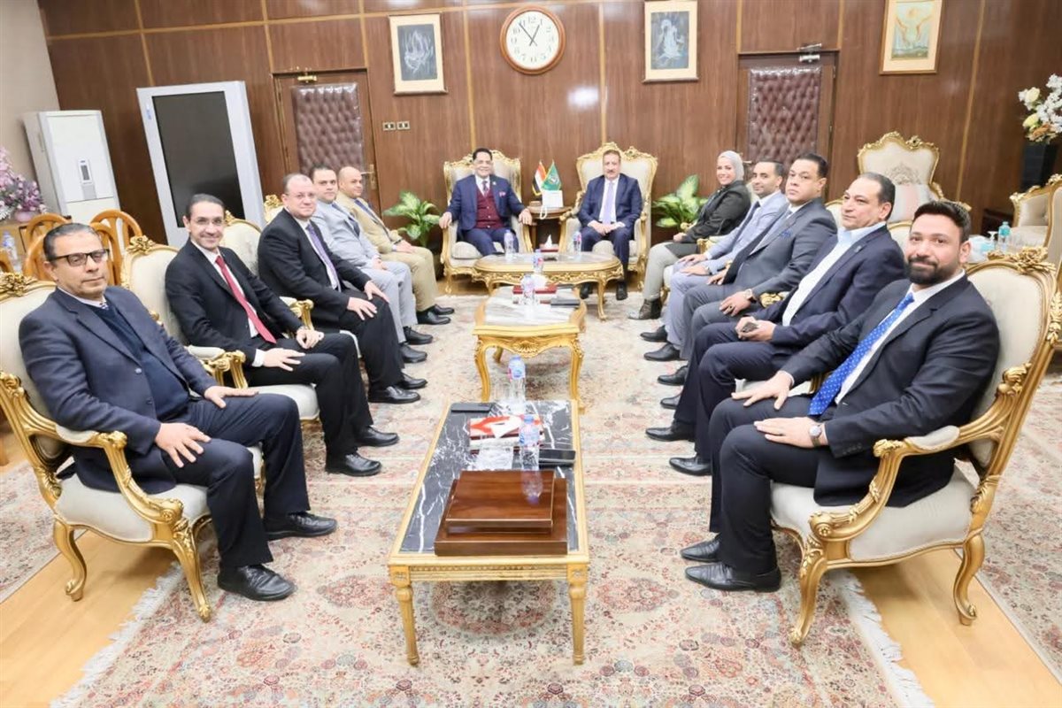 محافظ المنوفية يستقبل وفد حزب الجبهة الوطنية لتعزيز سبل التعاون وتحقيق التنمية المستدامة