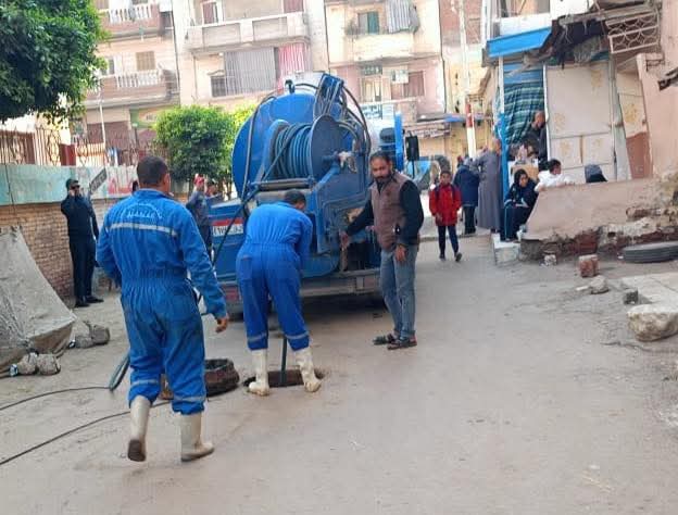 محافظ كفرالشيخ يتابع جهود صيانة شبكة الصرف الصحي بدسوق