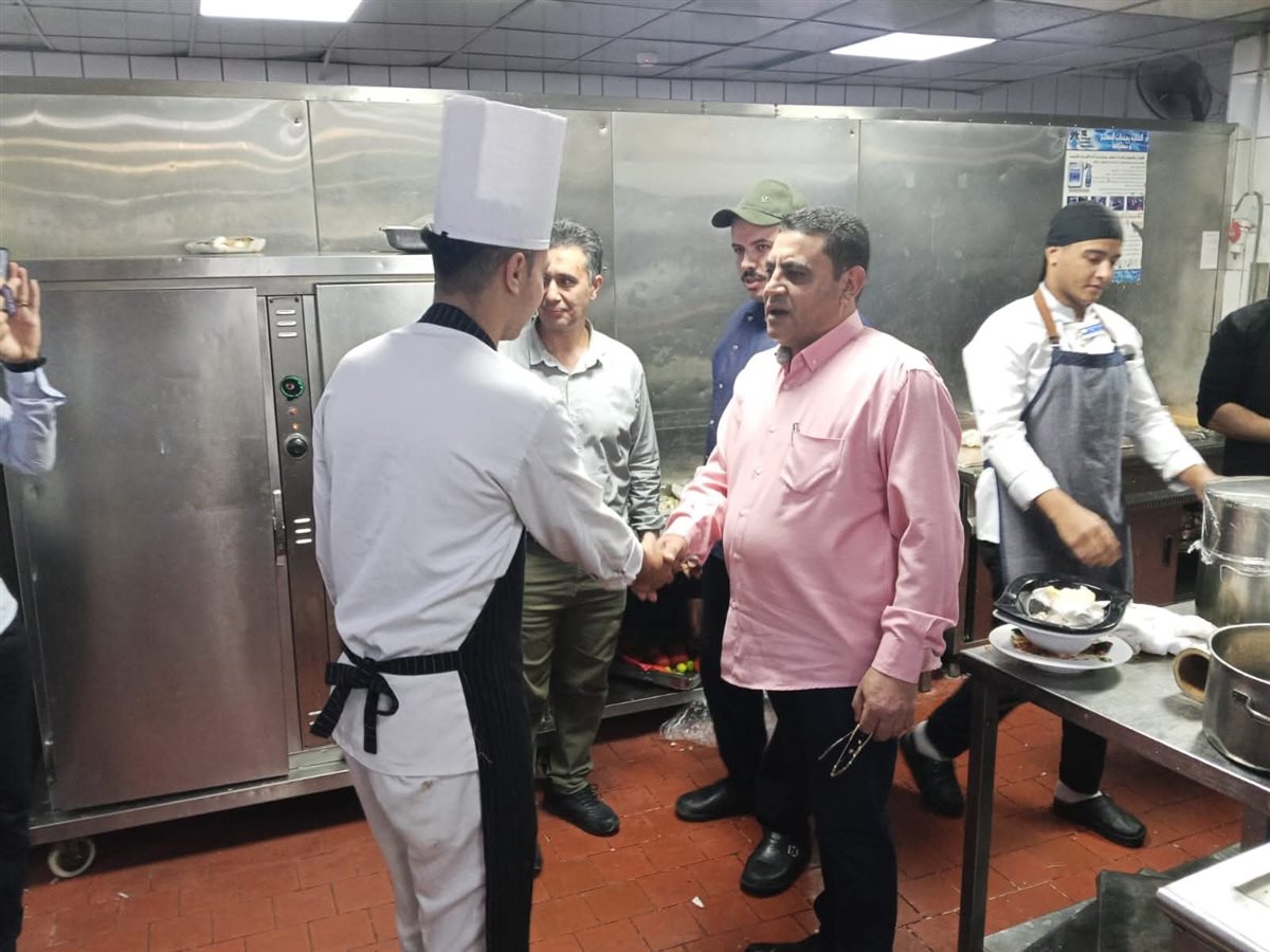 مديرية العمل بجنوب سيناء يشارك المسيحيين افراح عيد الميلاد