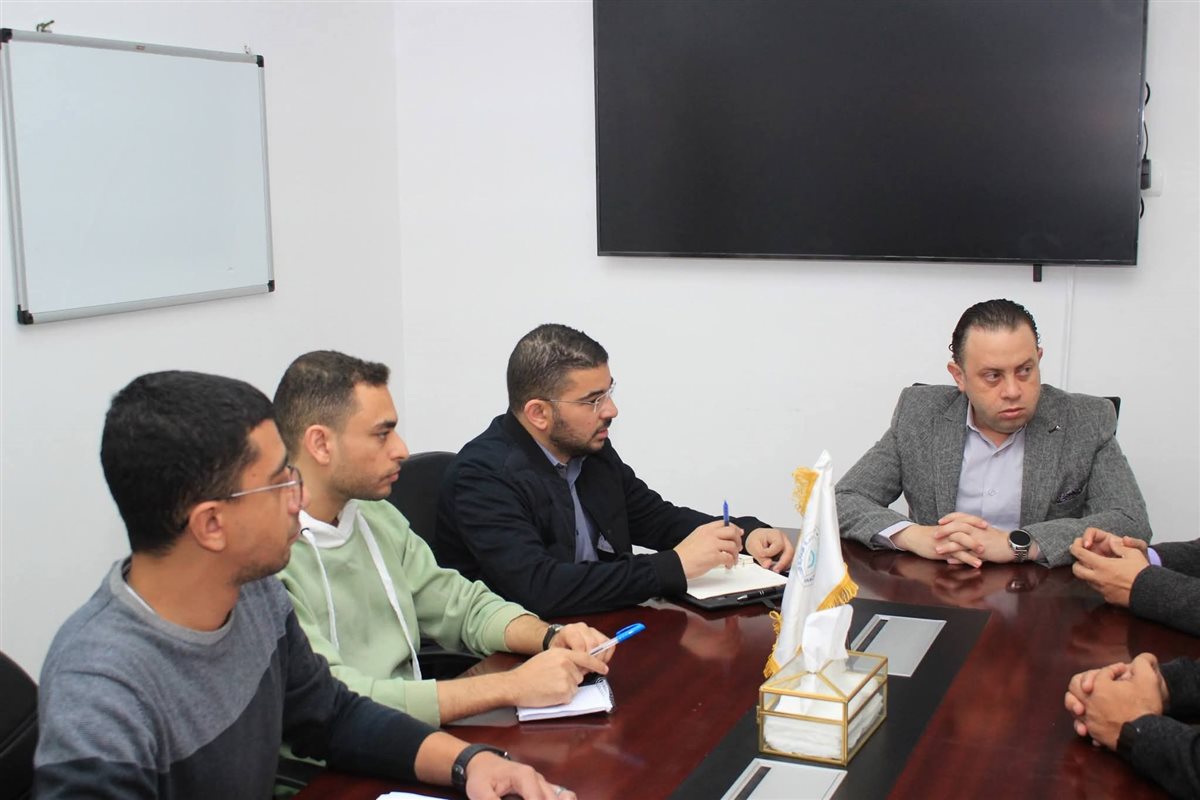 رئيس إقليم القناة يجتمع لمتابعة الأداء الصحي بجنوب سيناء