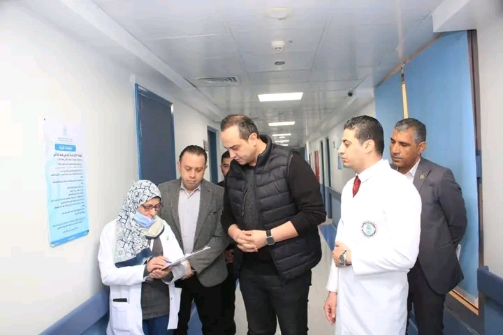 رئيس هيئة الرعاية الصحية يجري جولة تفقدية مفاجئة على المنشآت الصحية التابعة للهيئة بمحافظة جنوب سيناء