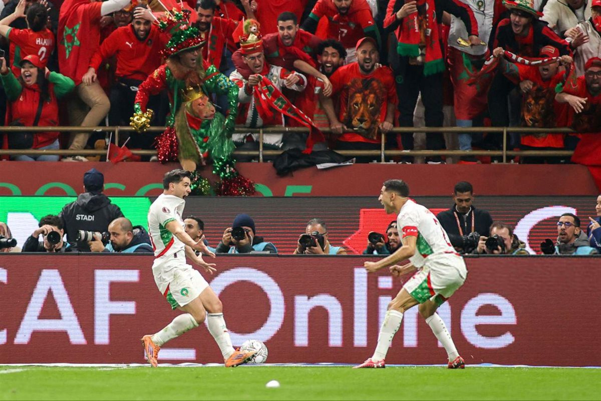المغرب حقق فوز مهم على الكاميرون بنتيجة 2-0 في ربع نهائي كأس أمم أفريقيا 2025، وتأهل لنصف النهائي