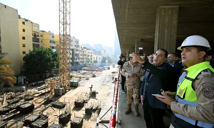 رئيس الوزراء يتابع الموقف التنفيذي لمشروع تطوير مدينة النيل الطبية (معهد ناصر).. ويتفقد عددا من الإنشاءات الجديدة بها