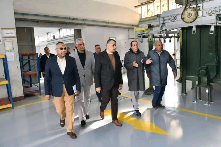&nbsp;وزير الدولة للإنتاج الحربي: 