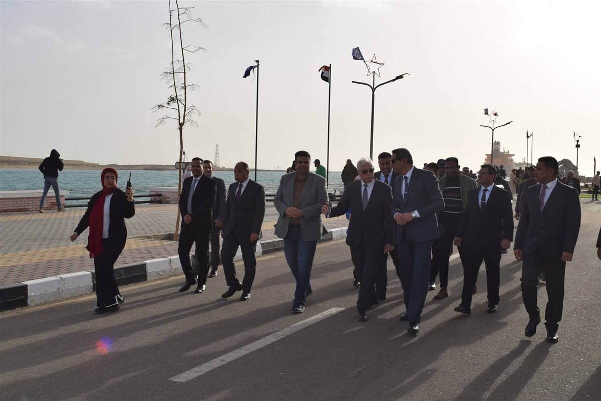 مستشار رئيس الجمهورية في السويس لتفقد عدد من المشروعات التنموية