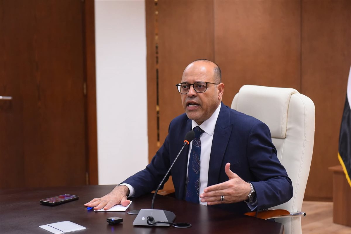وزير العمل يبحث مع شركات إلحاق العمالة بالخارج سبل التعاون وضمان الحقوق