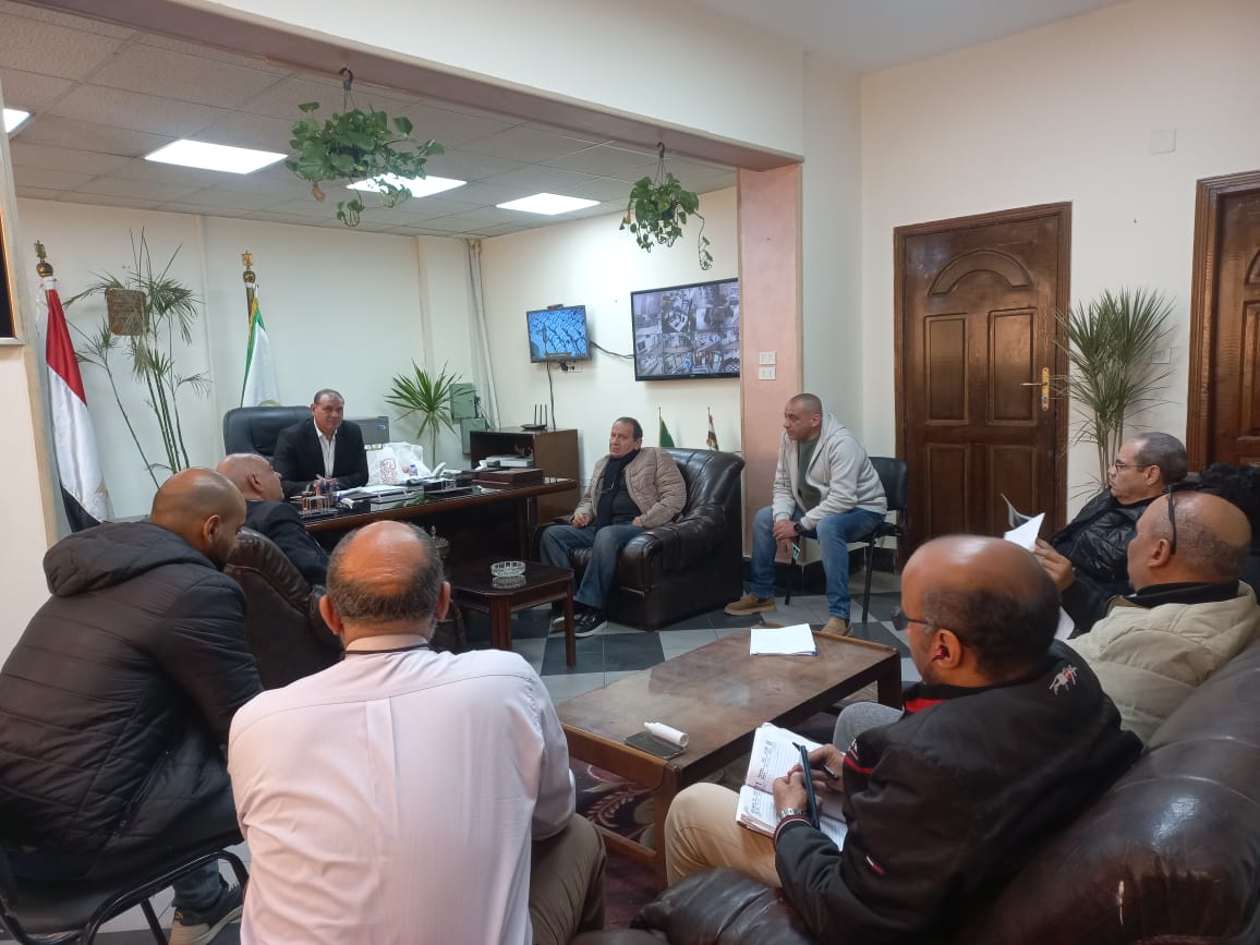 رئيس حي العجوزة يعقد اجتماعًا تنسيقيًا لتسريع أعمال مشروع المونوريل