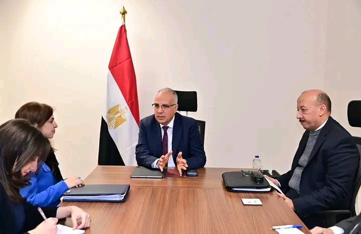 الدكتور/ هاني سويلم يستقبل مساعد وزير الخارجية وأمين عام 