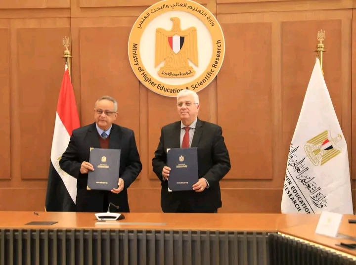 وزير التعليم العالي ومدير مكتبة الإسكندرية يوقعان بروتوكول تعاون لافتتاح سفارة المعرفة بمكتب مصر للعلاقات الثقافية والتعليمية ببرلين