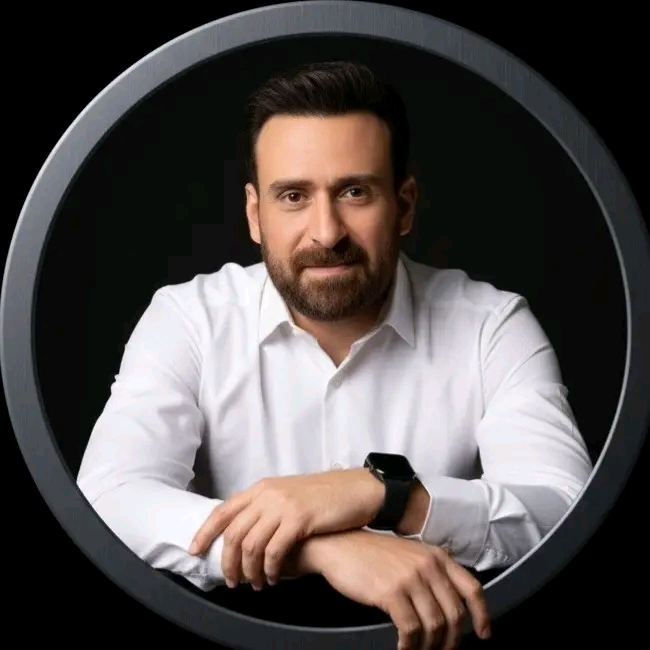 الفنان نضال الشافعي