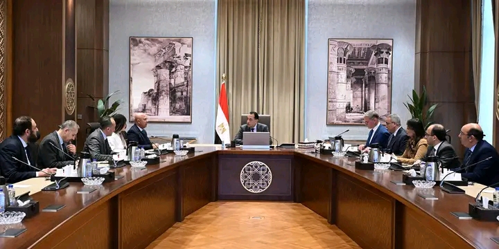 رئيس الوزراء يستعرض جهود تعظيم الاستفادة من الخامات التعدينية والمحجرية في مصر
