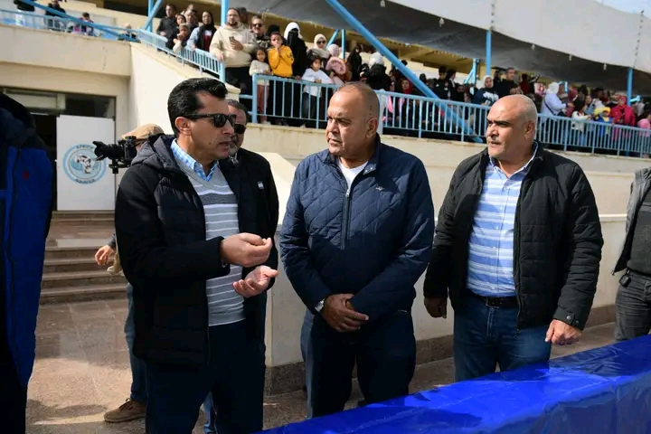 وزير الشباب الرياضة يشهد منافسات بطولة القاهرة للسباحة بالزعانف ويطمئن على تطبيق الكود الطبي