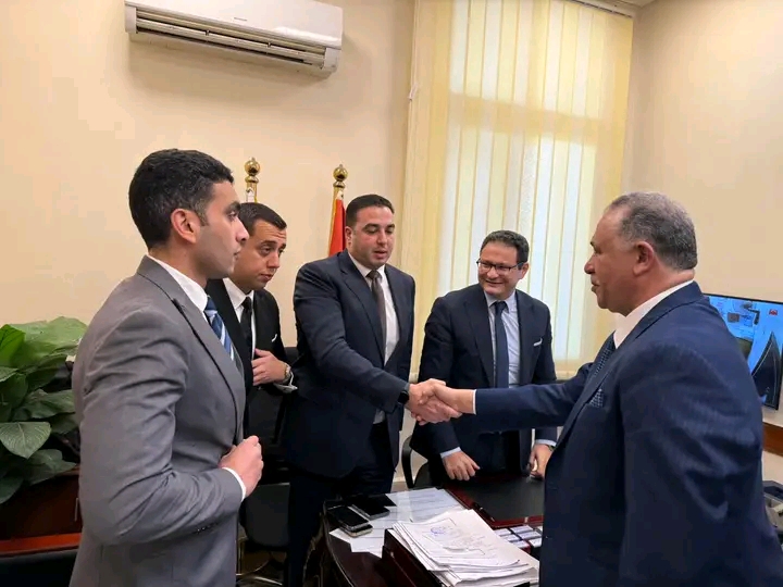 وفد نقابة المحامين يقدمون الاعتذار عما بدر من الزملاء المحامين بواقعة نيابة النزهة