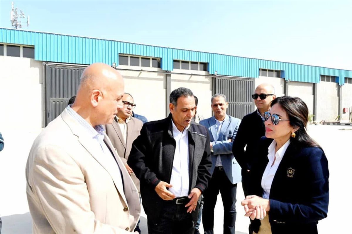 عقب جولتها بمدينة حدائق العاصمة: وزيرة الإسكان تتفقد مشروع المحطة الوسيطة للمخلفات بالمنطقة الصناعية الأولى بمدينة العبور