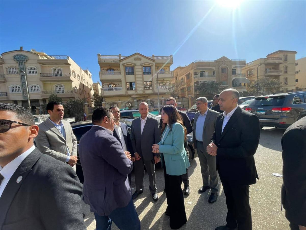 وزيرة الإسكان تقوم بجولة مفاجئة بمدينة القاهرة الجديدة