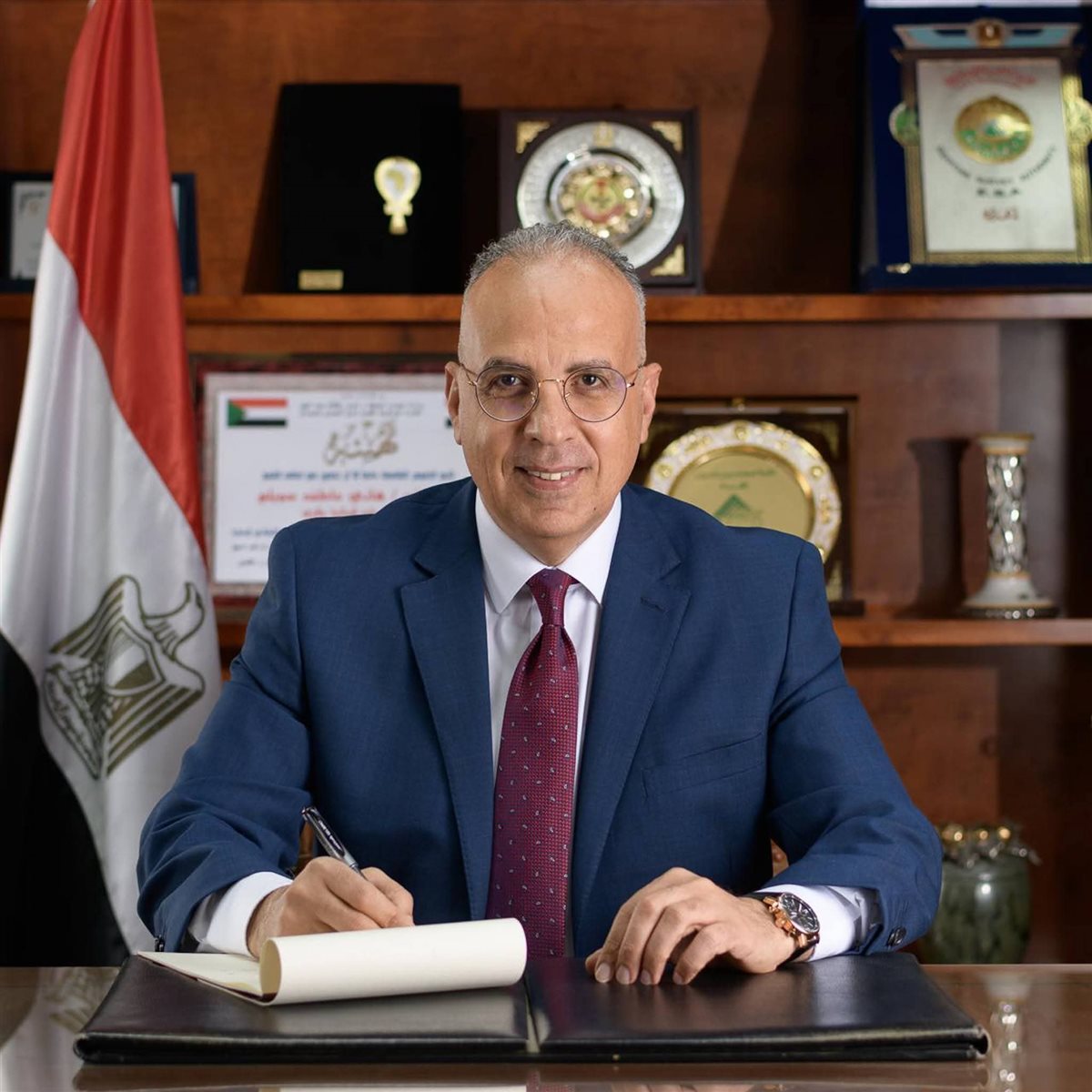الدكتور سويلم يتابع إجراءات الإزالة الفورية لتعدي أحد المواطنين على ترعة فزارة بسوهاج