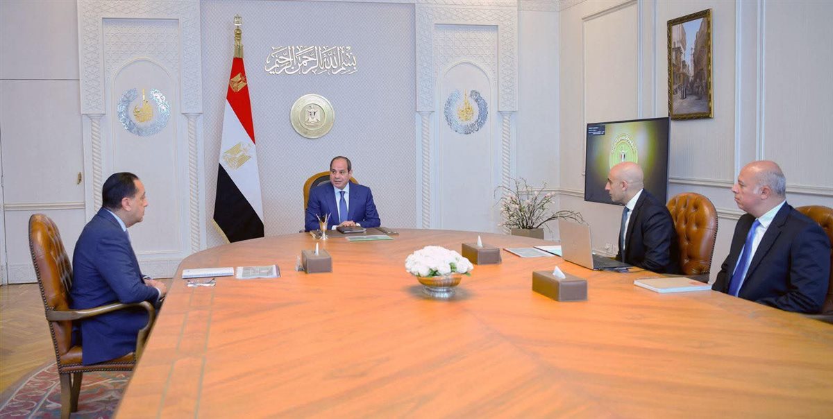 اجتمع السيد الرئيس عبد الفتاح السيسي، اليوم، مع الدكتور مصطفى مدبولي رئيس مجلس الوزراء، والسيد محمد عبد اللطيف وزير التربية والتعليم والتعليم الفني.