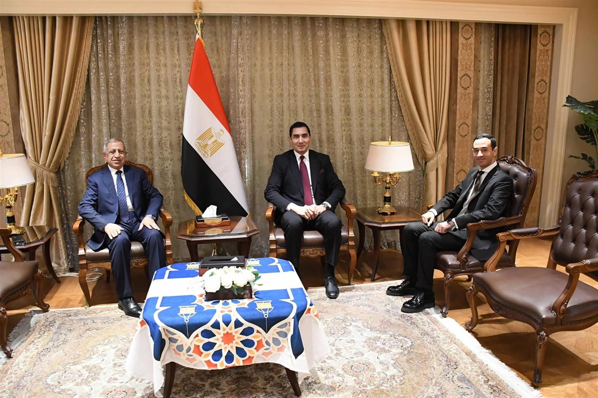 وزير الشباب والرياضة يلتقي رئيس الأكاديمية العربية للعلوم والتكنولوجيا لبحث تطوير وتعزيز التعاون بين الجانبين