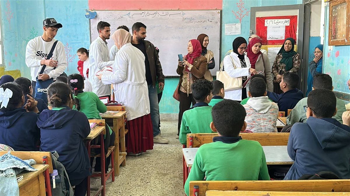 مديرية الصحة بالسويس &nbsp;تنظم قافلة تثقيفية لطلاب مدرسة أبوبكر الصديق