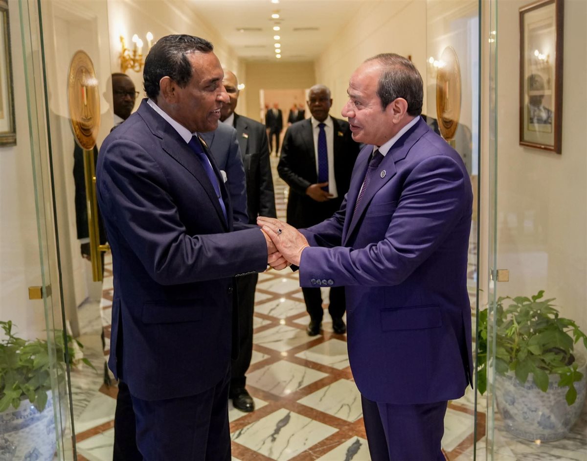 استقبل السيد الرئيس السيسي، اليوم، الدكتور كامل إدريس، رئيس مجلس وزراء جمهورية السودان، وذلك بحضور الدكتور مصطفى مدبولي، رئيس مجلس الوزراء، ووفدي البلدين.