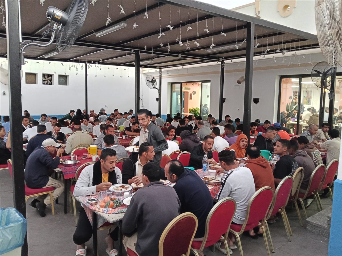 وزير العمل يهنيء &nbsp;عمال جنوب سيناء برمضان &nbsp;ويؤكد دعم &nbsp;الدولة للعمال وتعزيز &nbsp;الاستثمار أولوية