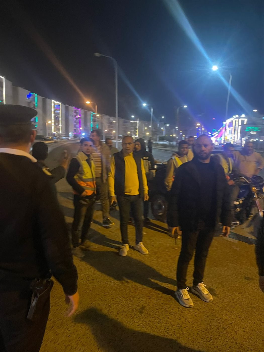 حملة مسائية لرفع الإشغالات والباعة الجائلين بالطرق الرئيسية ومنطقة دهشور ومنطقة ال ١١٨٥ عمارة