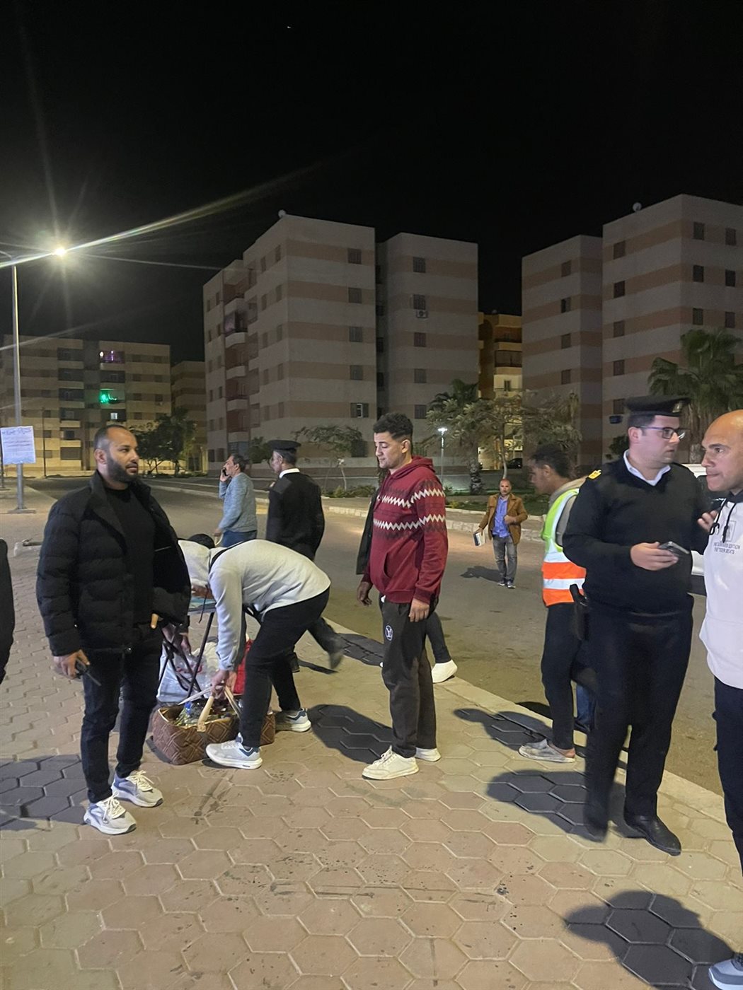 حملة مسائية لرفع الإشغالات والباعة الجائلين بالطرق الرئيسية ومنطقة دهشور ومنطقة ال ١١٨٥ عمارة