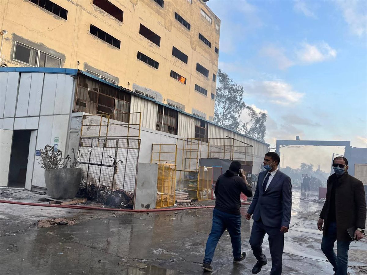 محافظ الدقهلية:يتابع قوات الحماية المدنية بسرعة السيطرة على حريق مصنع عقل بطلخا&nbsp;