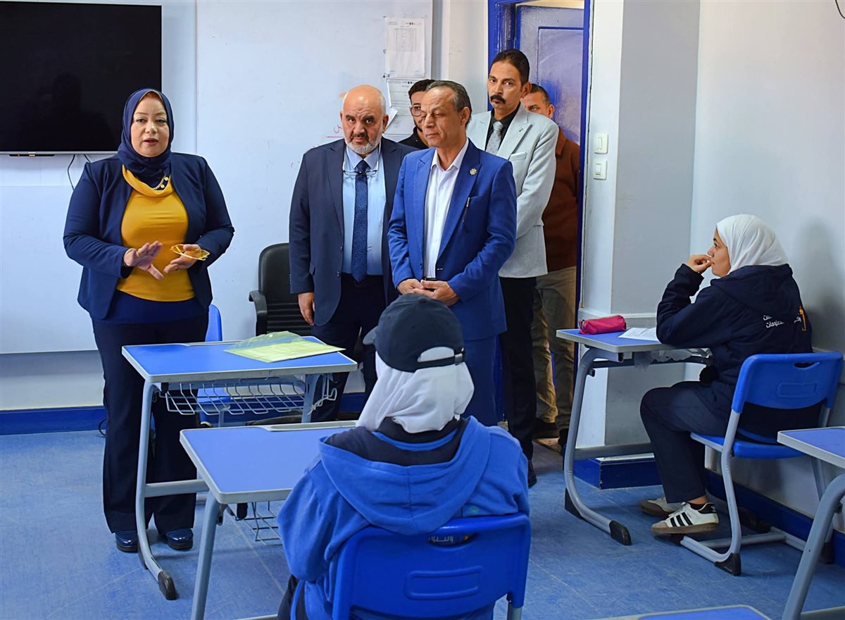 مدير تعليم جنوب سيناء يتفقد الامتحانات التجريبية