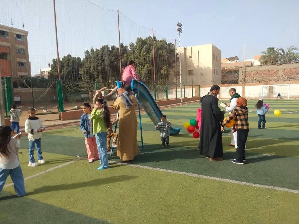 إقبال كثيف على مراكز الشباب بأسيوط <br>في ثالث أيام العيد