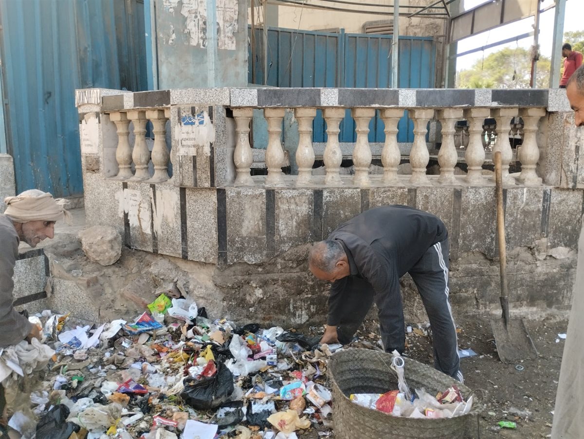 رفع جميع تراكمات القمامة من قرى مركز أبو النمرس بمتابعة المهندس رمضان عمارة